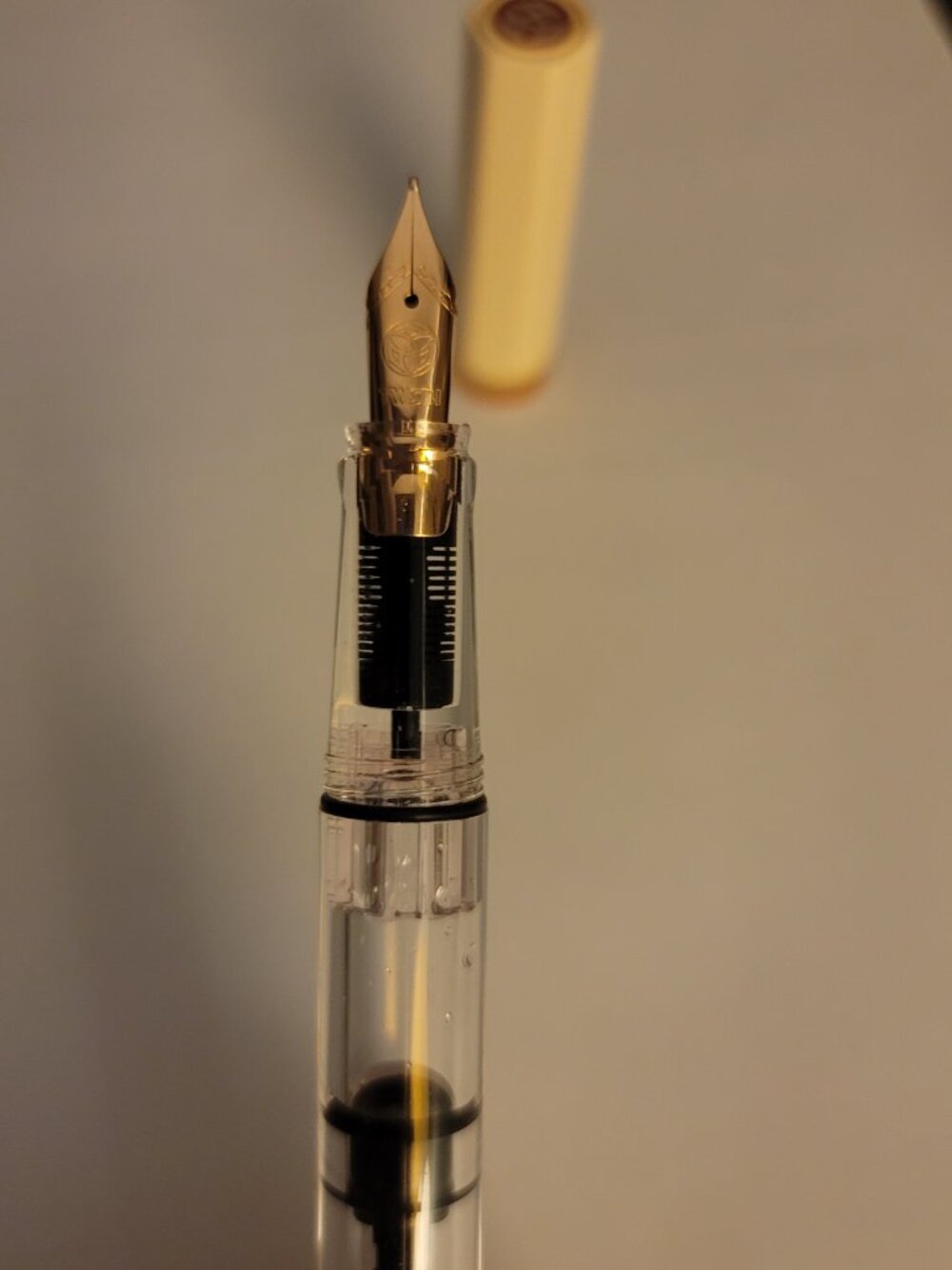 (Preloved)TWSBI ECO Crème w/ Rose Gold Fountain Pen - Broad - Limited Edition - Picture 4 of 10